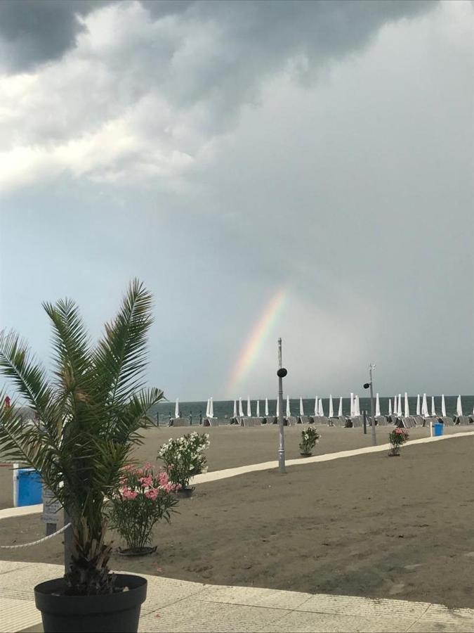 Marina Surf Hotel Navodari Exterior photo
